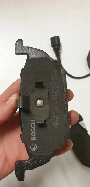 bosch-klocki-hamulcowe-brake-pads-strona-zabudowy-przod
