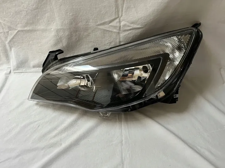 reflektor-tyc-20-12430-05-2-numer-katalogowy-oryginalu-suzuki-3532068l00