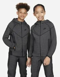 bluza-z-kapturem-dziecieca-chlopieca-ciepla-lekka-nike-fj6023-010-r-xs