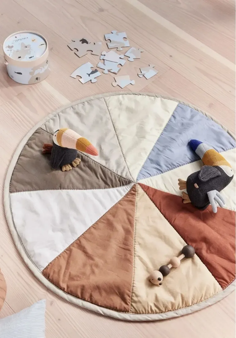 przytulanka-maskotka-tukan-toby-oyoy-mini