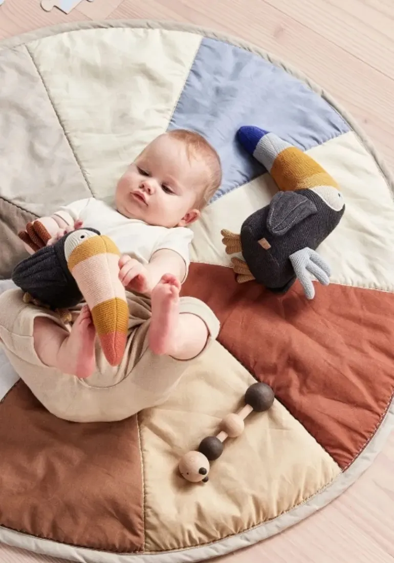 przytulanka-maskotka-tukan-toby-oyoy-mini