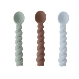 zestaw-sztuccow-dla-dzieci-kolorowe-sztucce-silikonowe-3-szt-oyoy-mini