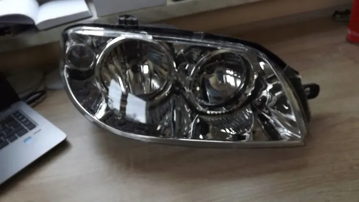 reflektor-tyc-20-0351-05-2-stan-nowy-rodzaj-swiatel-mijania-tradycyjne-halogenowe