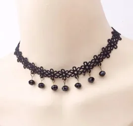 czarny-koronkowy-naszyjnik-choker