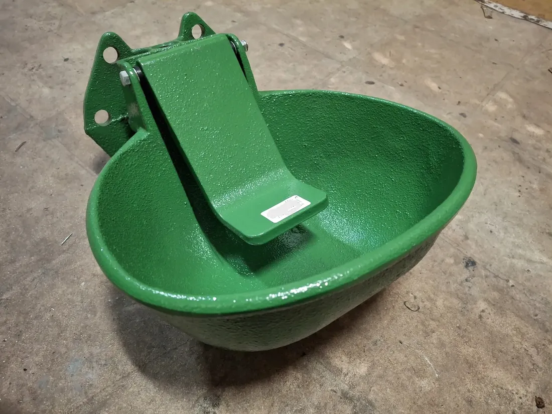 poidlo-miskowe-dla-bydla-mp-5-solidne