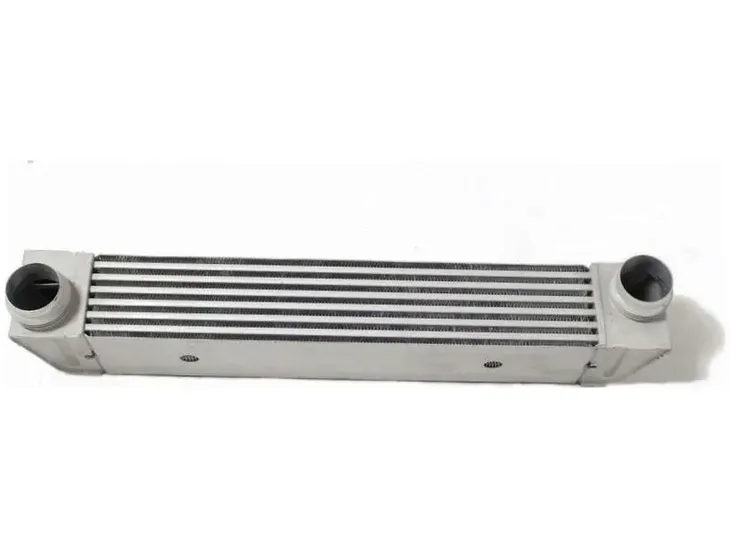 chlodnica-intercooler-bmw-e60-e61-2003-nowa-waga-produktu-5-kg