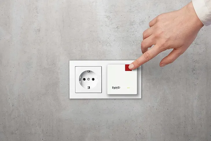 wzmacniacz-sygnalu-wi-fi-avm-fritz-repeater-600-edition-international-standard-pracy-bezprzewodowej-802-11n-wi-fi-4-802-11g-802-11b