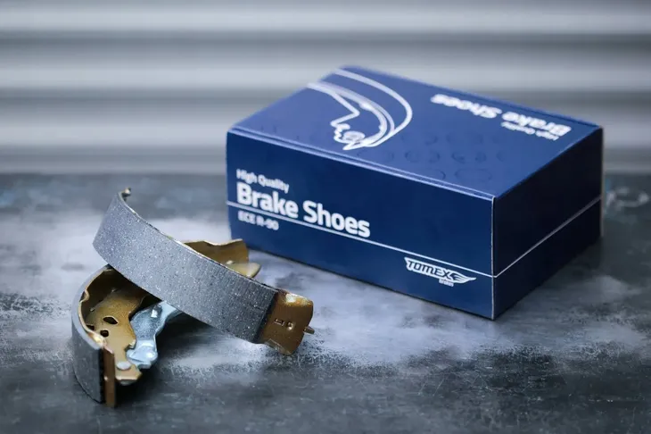 klocki-ham-toyota-corolla-waga-produktu-0-6-kg