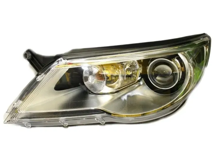 reflektor-hella-1zs-009-549-211-informacje-dodatkowe-silniki-regulacji-w-zestawie