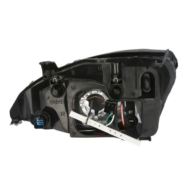 reflektor-tyc-20-5675-08-2-stan-nowy-rodzaj-swiatel-mijania-tradycyjne-halogenowe