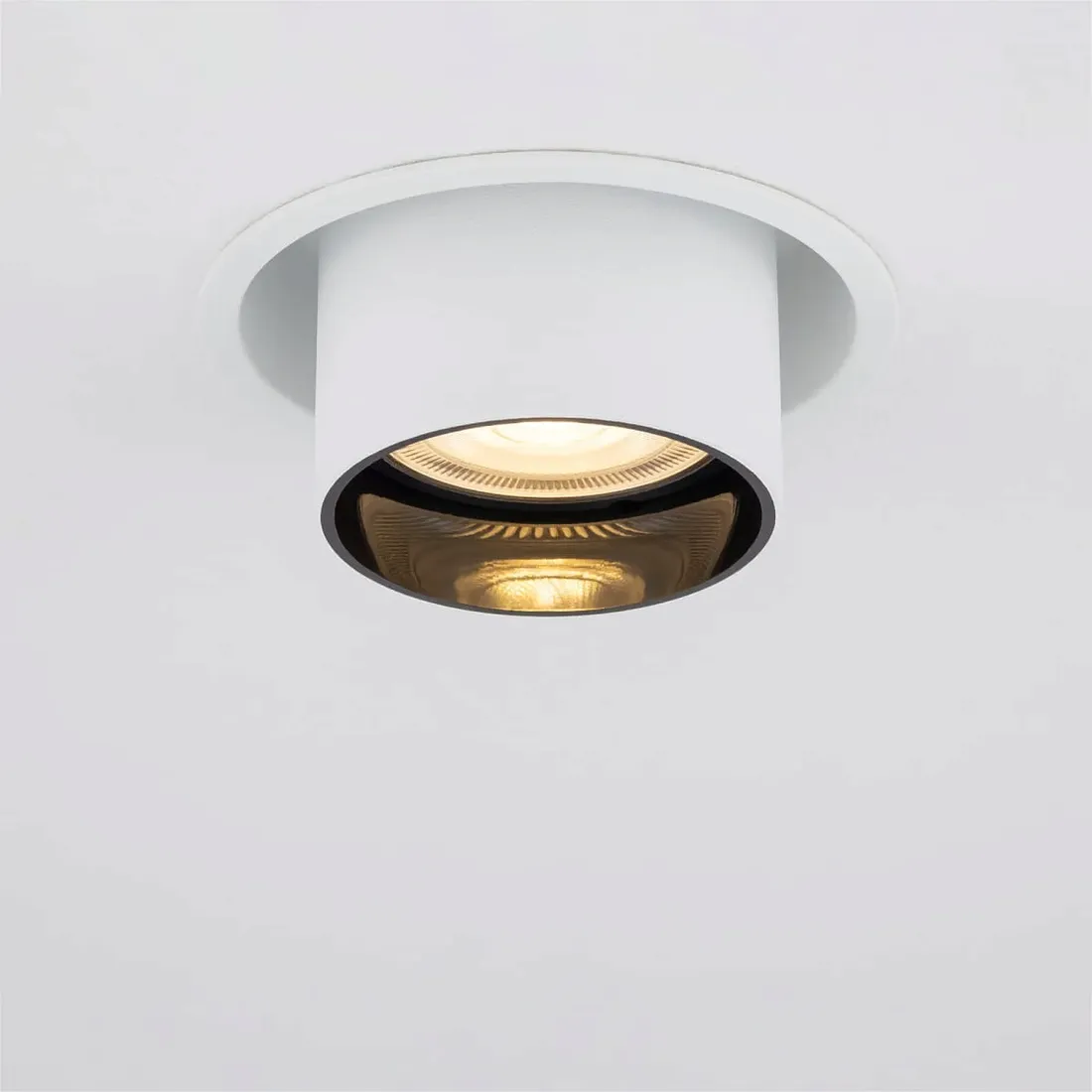 lampa-sufitowa-oczko-podtynkowe-mono-slide-bialy-do-kuchni-ip20-nowodvorski