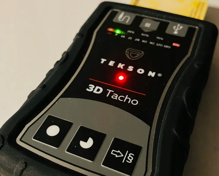 program-or-tekson-3d-or-nowe-tacho-or-4-0-or-4-1-or-wyswietlacz-nie