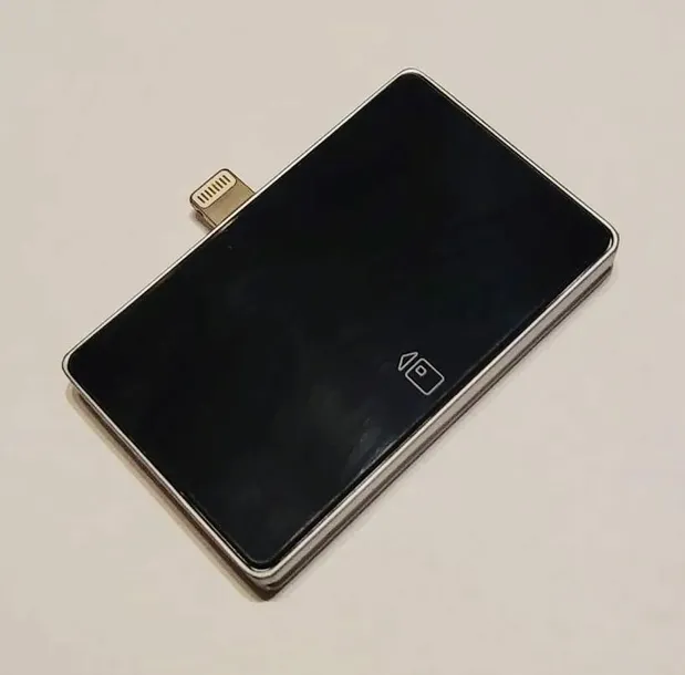 czytnik-karty-kierowcy-do-iphone-ios-stan-opakowania-oryginalne