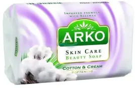 mydlo-w-kostce-kremowa-piana-delikatnie-nawilza-i-pielegnuje-arko-90g