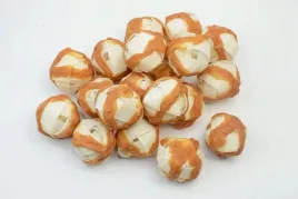 alda-przysmak-pilka-wolowa-z-miesem-kurczaka-500g