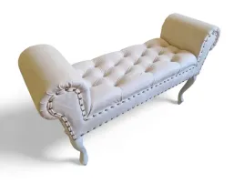 pufa-podnozek-laweczka-pikowana-w-stylu-glamour-do-salonu