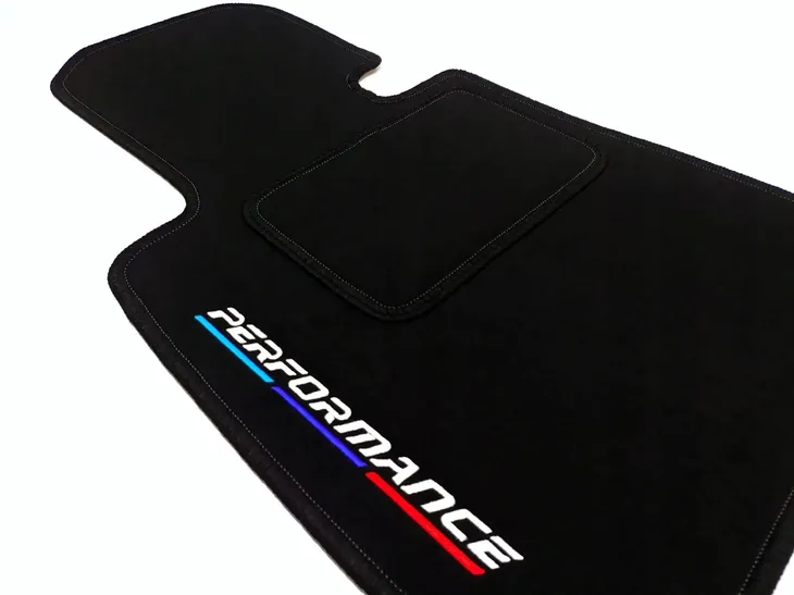dywaniki-welurowe-bmw-6-e63-e64-2003-10-haft-kolor-czarny