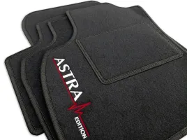 dywaniki-wycieraczki-czarne-opel-astra-j-2009-2015-2x-haft-astra-edition