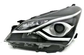 toyota-yaris-od-2017-reflektor-lewy