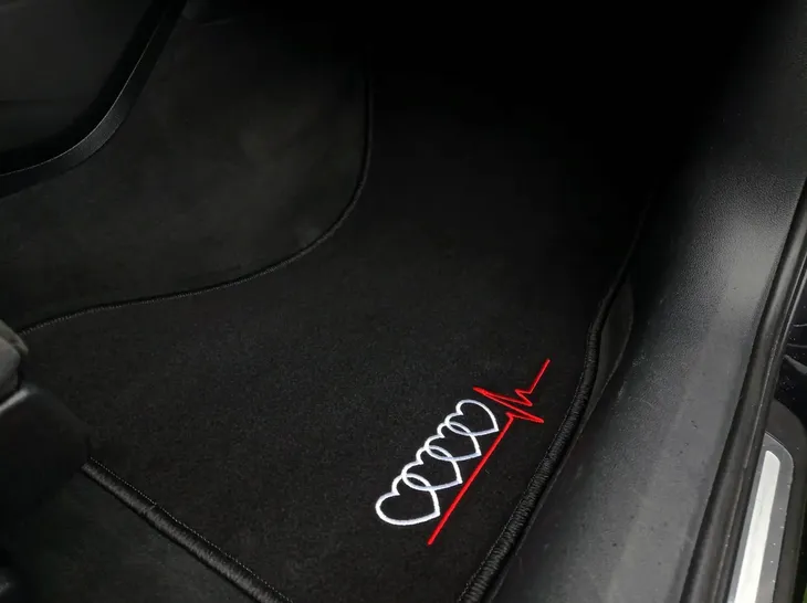dywaniki-welurowe-do-audi-a8-d4-2010-2017-czarne-4x-haft-kolor-czarny