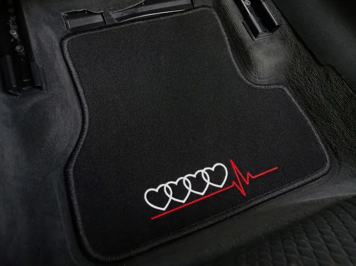 dywaniki-welurowe-do-audi-a8-d4-2010-2017-czarne-4x-haft-numer-katalogowy-producenta-14990847986