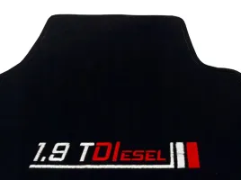 dywaniki-welurowe-audi-80-b4-stopery-4x-haft-1-9