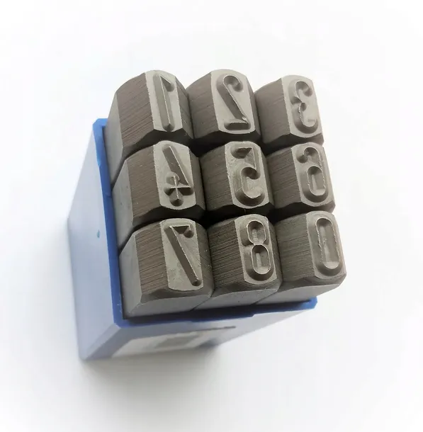 beta-znaczniki-cyfry-8mm-100080k0-waga-z-opakowaniem-0-7-kg