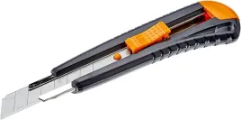 fiskars-nozyk-z-wysuwanym-ostrzem-18mm-fs1003749