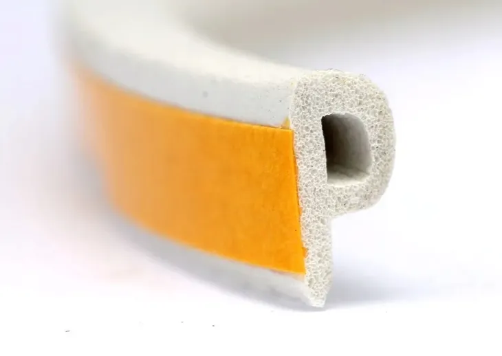 uszczelka-biala-p-100mb-dlugosc-100-cm