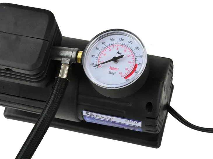 geko-kompresor-samochodowy-mini-12v-g01115-waga-z-opakowaniem-0-6-kg