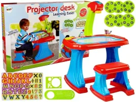 stolik-edukacyjny-z-projektorem-krzeselko-kredki-magnesy-literki-i-cyfry