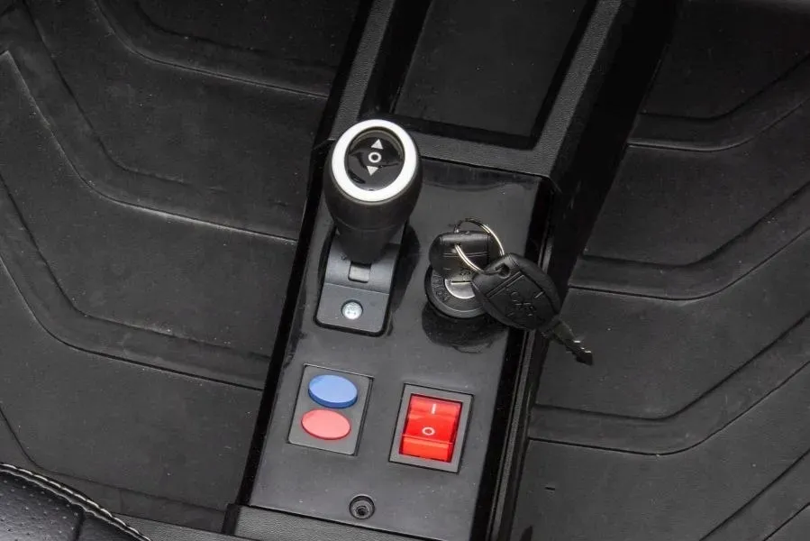 auto-na-akumulator-buggy-a033-4x4-24v-bialy