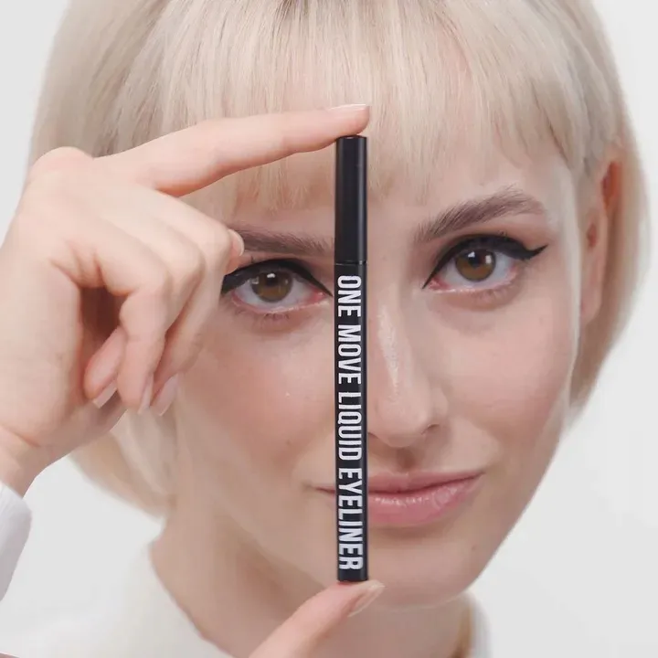 konturowka-do-powiek-one-move-inglot