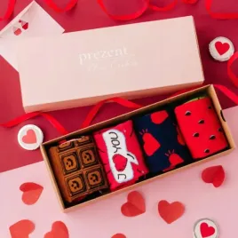 zestaw-walentynkowych-skarpet-love-story-box-4-pary-43-46