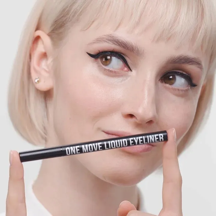 konturowka-do-powiek-one-move-inglot