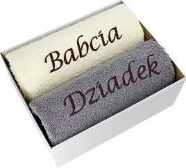 komplet-grubych-recznikow-z-haftem-prezent-dzien-babci-dziadka-zestaw