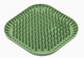 fiboo-miska-mata-spowalniajaca-dla-psa-zielona-spiky-19x19-cm
