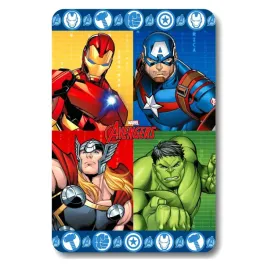 dzieciecy-koc-avengers-przytulny-lekki-wykonany-z-poliestru-100x140-cm