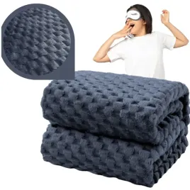 koc-narzuta-na-lozko-tloczony-pled-200x220-prezent-walentynki-dla-niej-zony