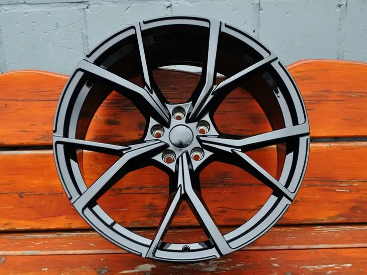 felgi-18-5x112-cupra-born-leon-liczba-felg-w-ofercie-4-szt