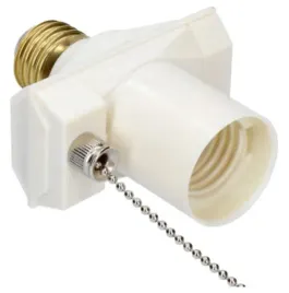 adapter-oprawki-e27-z-wylacznikiem-i-lancuszkiem-bialy-praktyczny