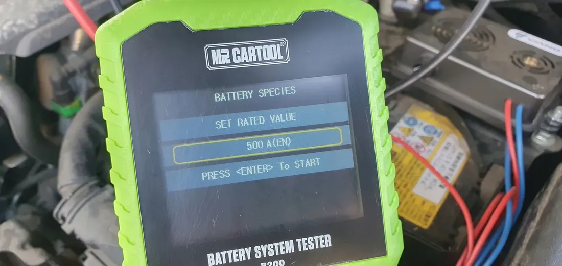 cyfrowy-tester-do-akumulatorow-baterii-12v-stan-nowy