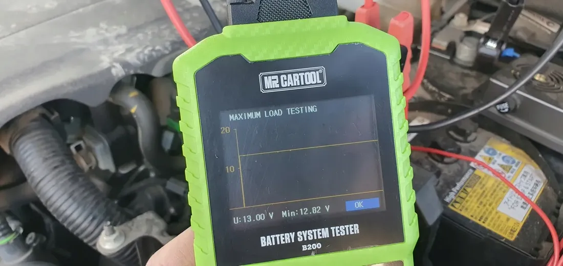 cyfrowy-tester-do-akumulatorow-baterii-12v-stan-nowy