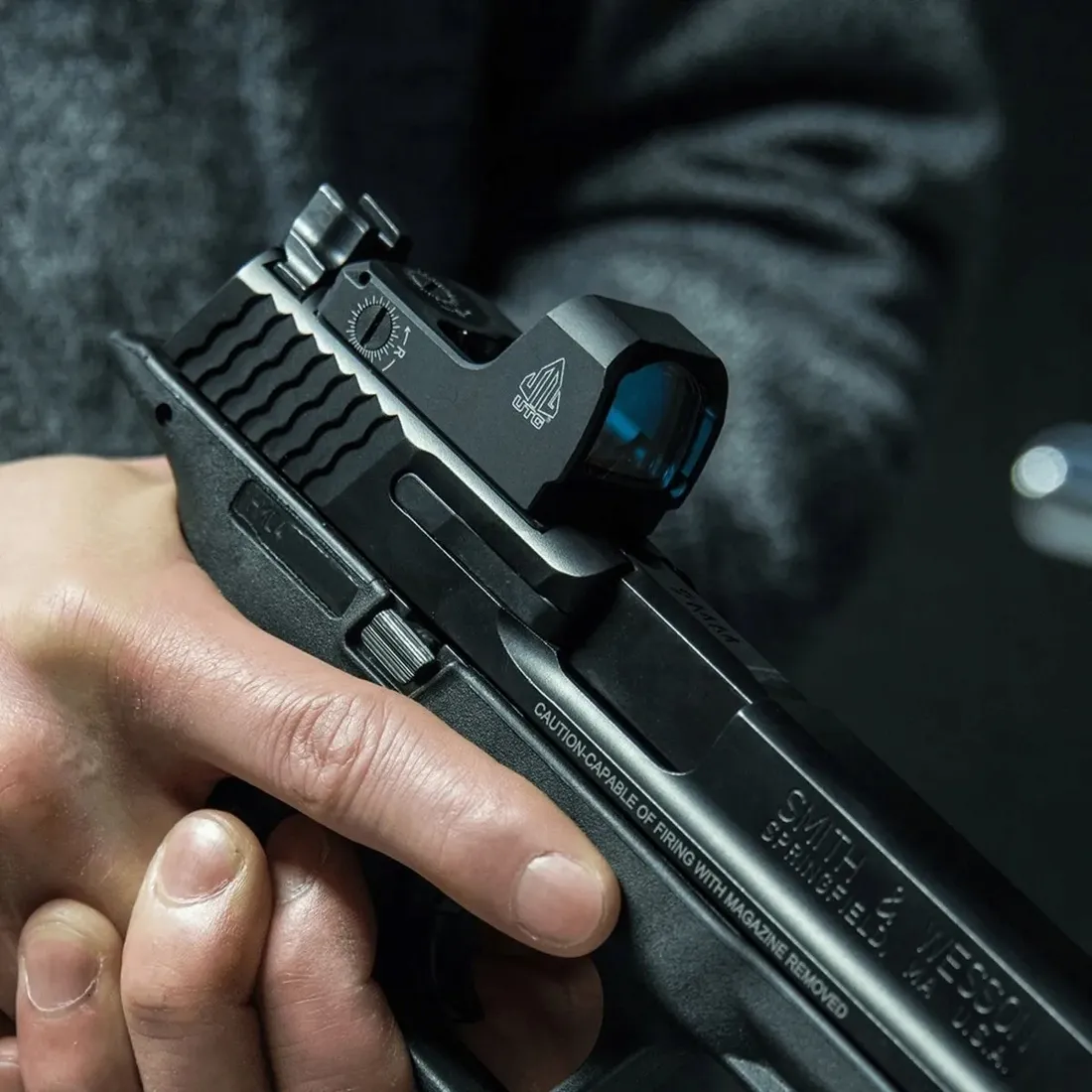 kolimator-leapers-utg-op3-micro-red-4-moa-single-dot-for-docter