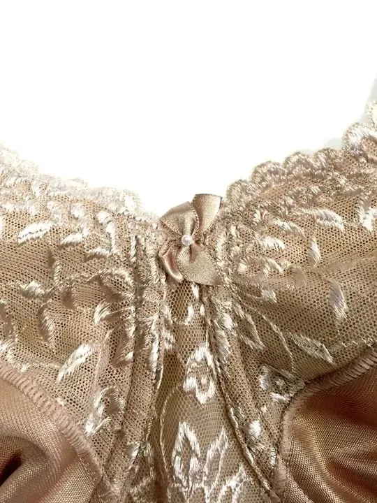 biustonosz-minimizer-triumph-ladyform-soft-w-x-75g