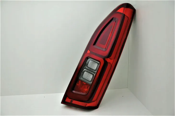 partner-berlingo-combo-18-lampa-prawa-1d-producent-czesci-depo