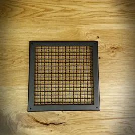 kratka-wentylacyjna-siatka-masywna-240x240-czarna