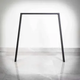 loftowa-noga-stolowa-uris-75x72-cm-czarna