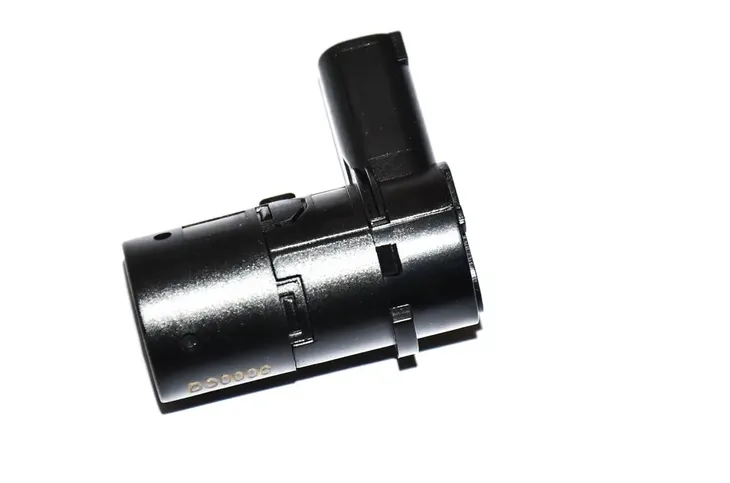 czujnik-parkowania-bmw-5-e39-5-e60-5-e61-strona-zabudowy-tyl