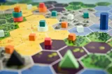 gra-planszowa-lucrum-games-kryptyda-stan-nowy-wysokosc-produktu-27-cm